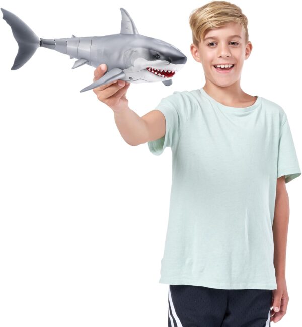 Robo Alive Great White Shark Series 1 - Image 4