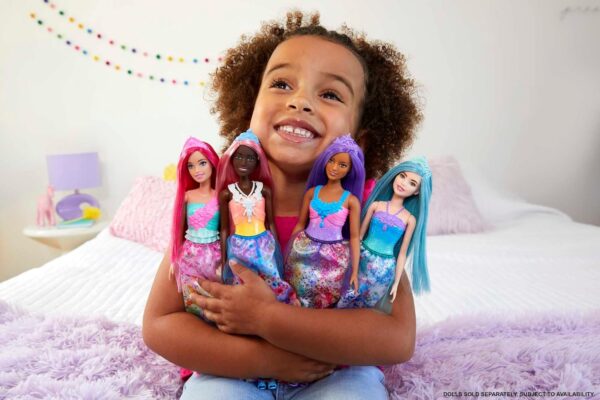 Barbie Dreamtopia Royal Fashion Doll with Light-Pink Hair - Image 3