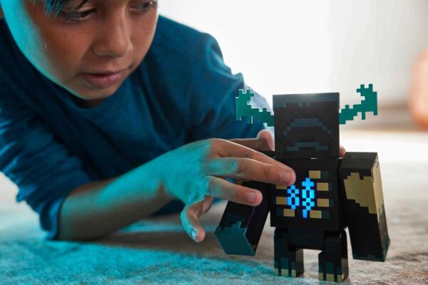 Minecraft Warden Figure - Image 3