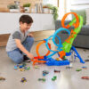 Action 4-Loop Crash Out Track Set with Motorized Booster  1:64 - Image 3