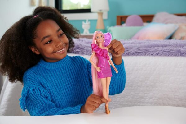 Barbie Fun & Fancy Doll & Accessories Set, Fashion Doll with Extra-Long Color-Streaked - Image 2