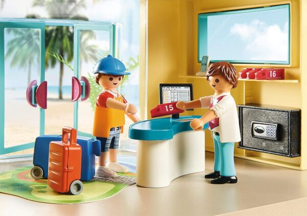 Family Fun Beach Hotel - Image 2