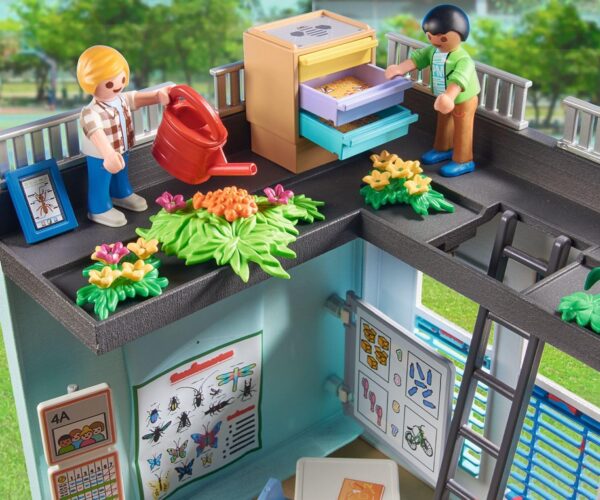 Large School - Image 4