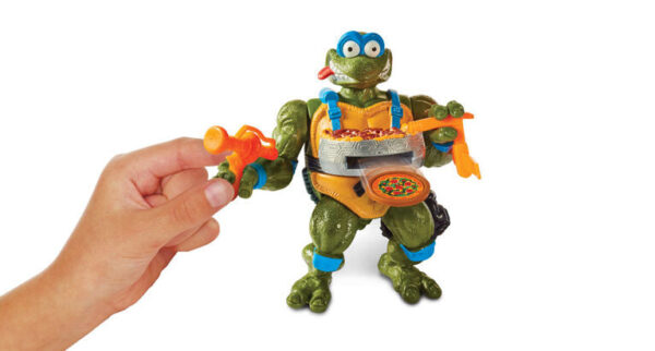 Teenage Mutant Ninja Turtles Classic Pizza Tossin' Leo - Image 4