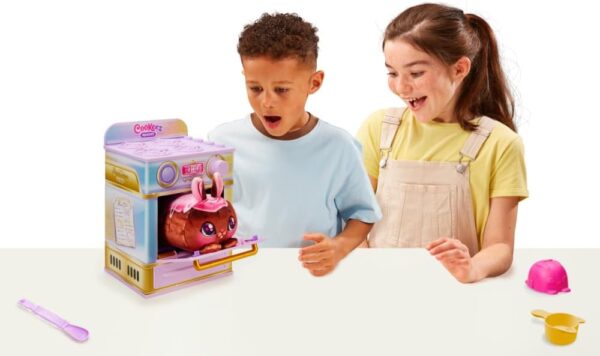 Sweet Treatz Oven - Mix & Make a Plush Best Friend! - Image 3