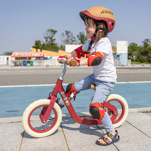 Sporty Kids Gloves - Red - Image 3