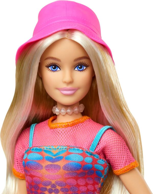 Barbie Pink Passport Italy Doll Set with Clothes & Travel Accessories - Image 3