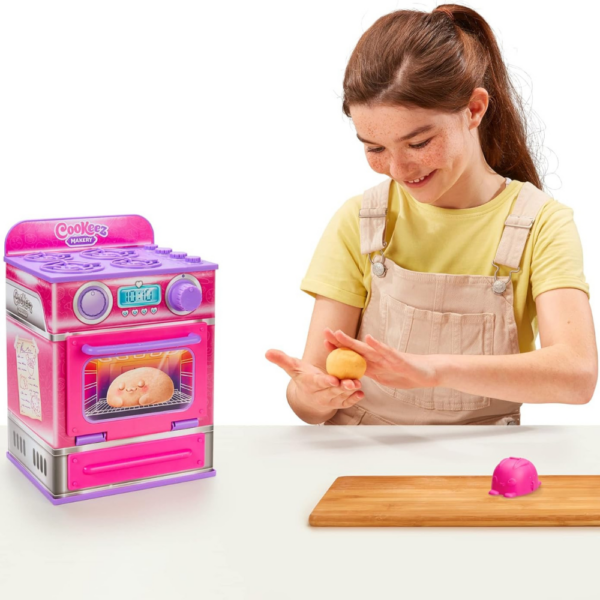 Sweet Treatz Oven - Mix & Make a Plush Best Friend! - Image 6