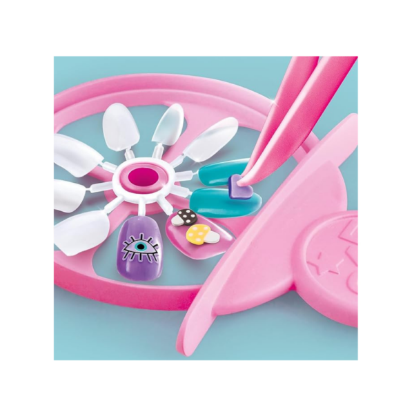 UV Gel Nail Art Studio - Image 4